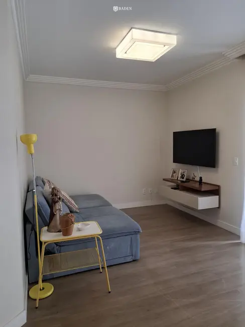 Apartamento com 3 quartos à venda, 218m2 em Centro, Balneario Camboriu - SC - imagem 2 Foto 2 de Apartamento com 3 quartos à venda, 218m2 em Centro, Balneario Camboriu - SC