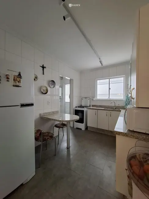 Apartamento com 3 quartos à venda, 218m2 em Centro, Balneario Camboriu - SC - imagem 4 Foto 4 de Apartamento com 3 quartos à venda, 218m2 em Centro, Balneario Camboriu - SC