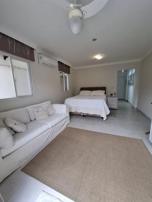Apartamento com 1 quarto à venda, 80m2 em Centro, Balneario Camboriu - SC - imagem 5 Foto 5 de Apartamento com 1 quarto à venda, 80m2 em Centro, Balneario Camboriu - SC