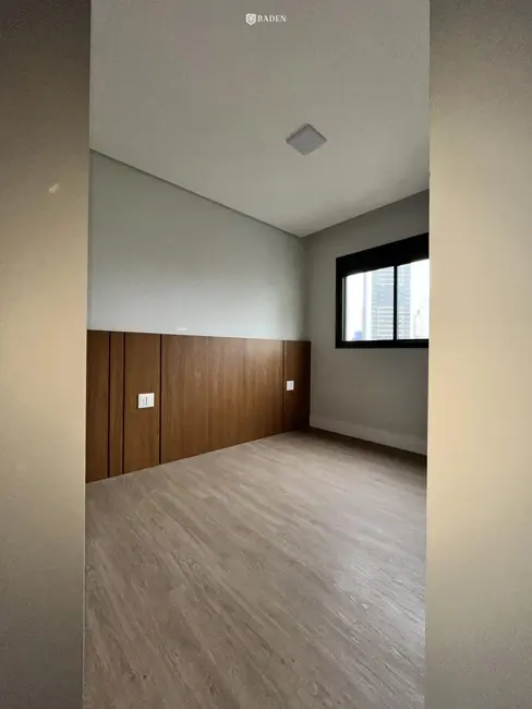 Apartamento com 3 quartos à venda, 120m2 em Centro, Balneario Camboriu - SC - imagem 6 Foto 6 de Apartamento com 3 quartos à venda, 120m2 em Centro, Balneario Camboriu - SC