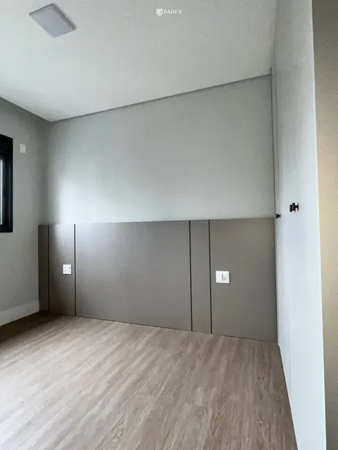 Apartamento com 3 quartos à venda, 120m2 em Centro, Balneario Camboriu - SC - imagem 8 Foto 8 de Apartamento com 3 quartos à venda, 120m2 em Centro, Balneario Camboriu - SC