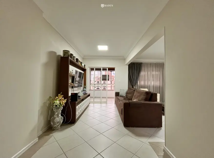 Apartamento com 3 quartos à venda, 207m2 em Centro, Balneario Camboriu - SC - imagem 4 Foto 4 de Apartamento com 3 quartos à venda, 207m2 em Centro, Balneario Camboriu - SC
