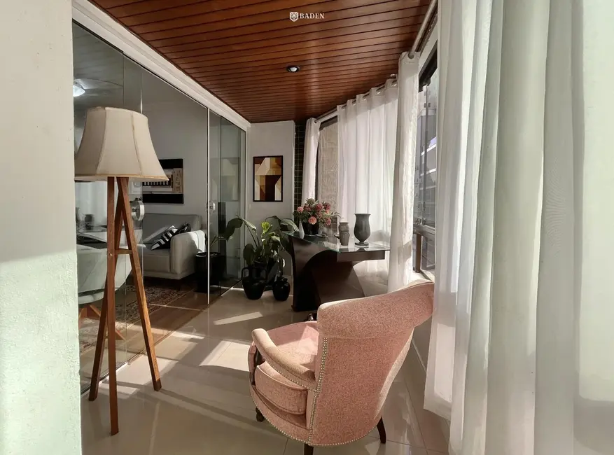Apartamento com 3 quartos à venda, 145m2 em Centro, Balneario Camboriu - SC - imagem 6 Foto 6 de Apartamento com 3 quartos à venda, 145m2 em Centro, Balneario Camboriu - SC