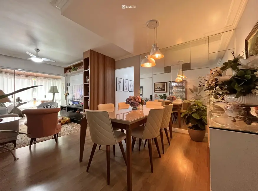 Apartamento com 3 quartos à venda, 145m2 em Centro, Balneario Camboriu - SC - imagem 3 Foto 3 de Apartamento com 3 quartos à venda, 145m2 em Centro, Balneario Camboriu - SC