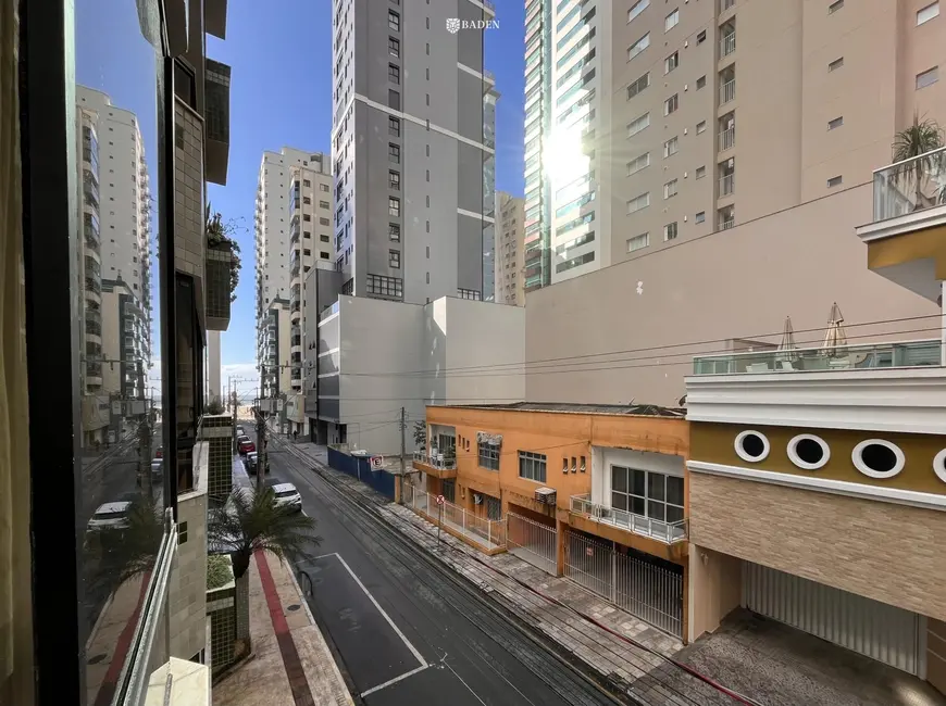 Apartamento com 3 quartos à venda, 145m2 em Centro, Balneario Camboriu - SC - imagem 7 Foto 7 de Apartamento com 3 quartos à venda, 145m2 em Centro, Balneario Camboriu - SC