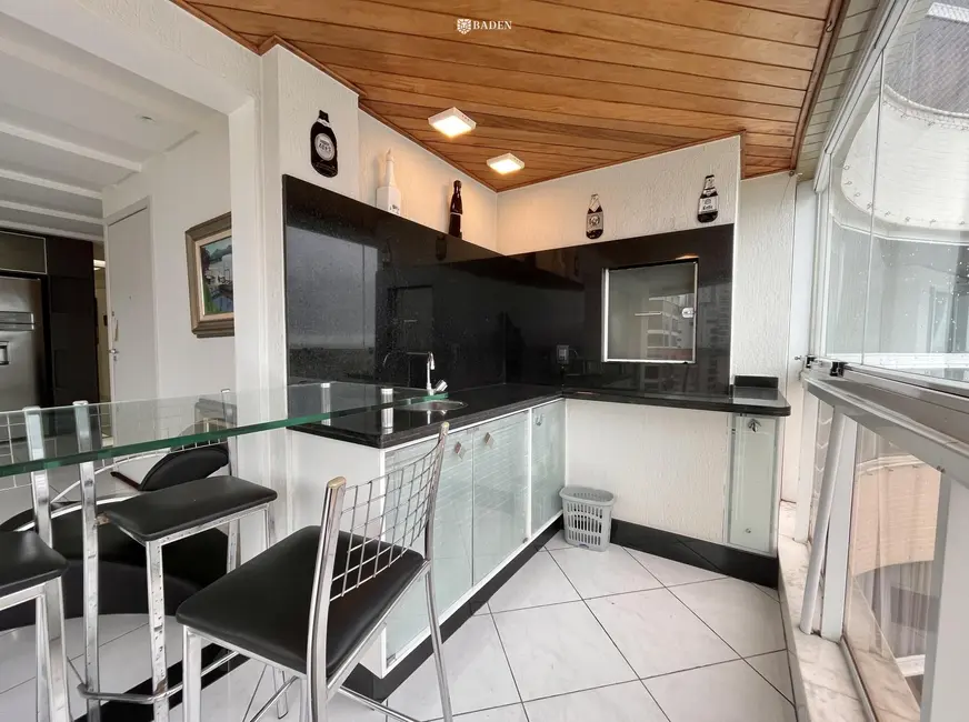 Apartamento com 2 quartos à venda, 102m2 em Centro, Balneario Camboriu - SC - imagem 7 Foto 7 de Apartamento com 2 quartos à venda, 102m2 em Centro, Balneario Camboriu - SC