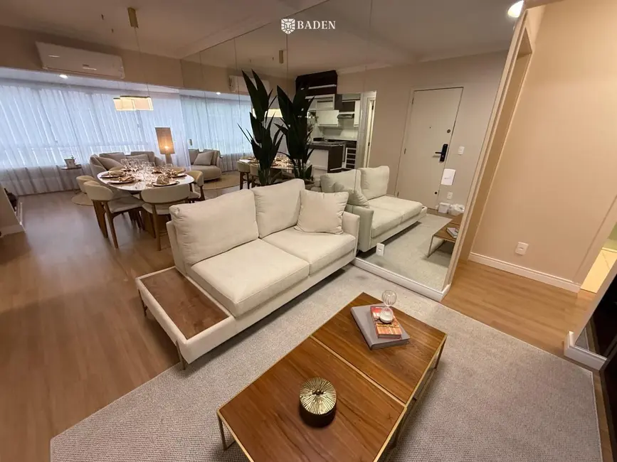 Apartamento com 3 quartos à venda, 244m2 em Centro, Balneario Camboriu - SC - imagem 1 Foto 1 de Apartamento com 3 quartos à venda, 244m2 em Centro, Balneario Camboriu - SC
