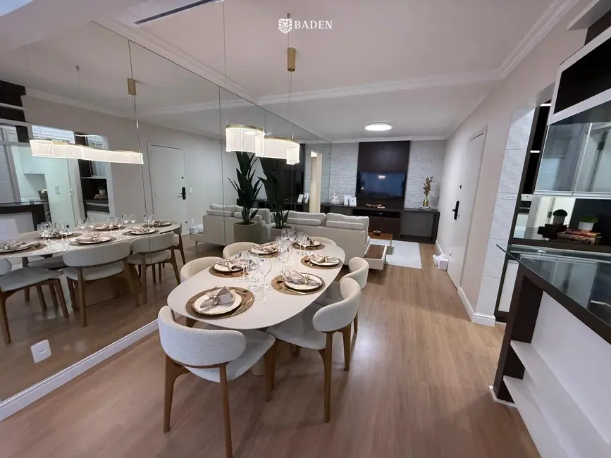 Apartamento com 3 quartos à venda, 244m2 em Centro, Balneario Camboriu - SC - imagem 7 Foto 7 de Apartamento com 3 quartos à venda, 244m2 em Centro, Balneario Camboriu - SC