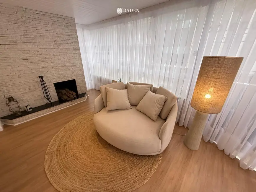 Apartamento com 3 quartos à venda, 244m2 em Centro, Balneario Camboriu - SC - imagem 6 Foto 6 de Apartamento com 3 quartos à venda, 244m2 em Centro, Balneario Camboriu - SC
