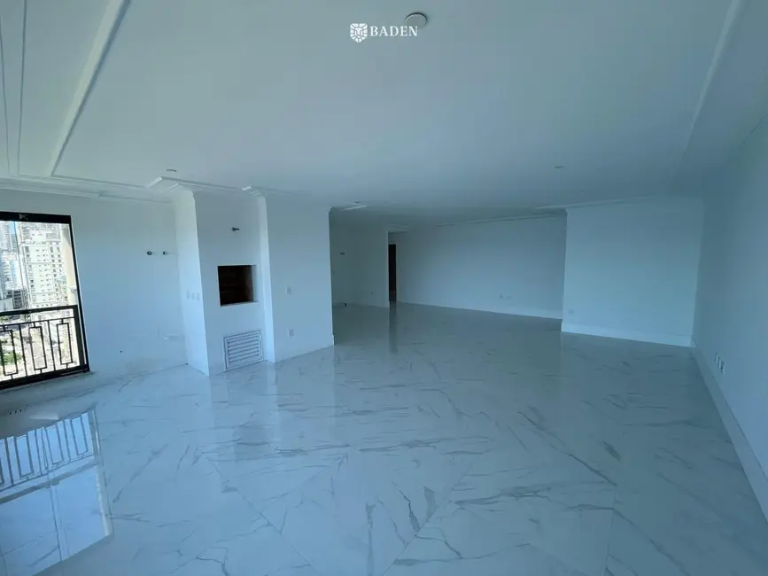 Foto 4 de Apartamento com 4 quartos à venda, 190m2 em Itapema - SC