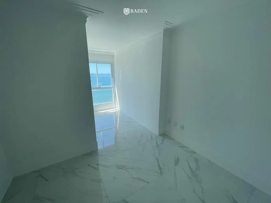 Foto 9 de Apartamento com 4 quartos à venda, 190m2 em Itapema - SC