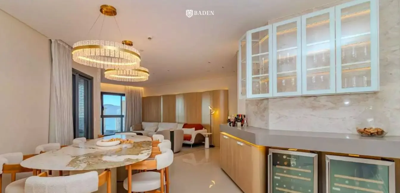 Apartamento com 4 quartos à venda, 182m2 em Centro, Balneario Camboriu - SC - imagem 3 Foto 3 de Apartamento com 4 quartos à venda, 182m2 em Centro, Balneario Camboriu - SC