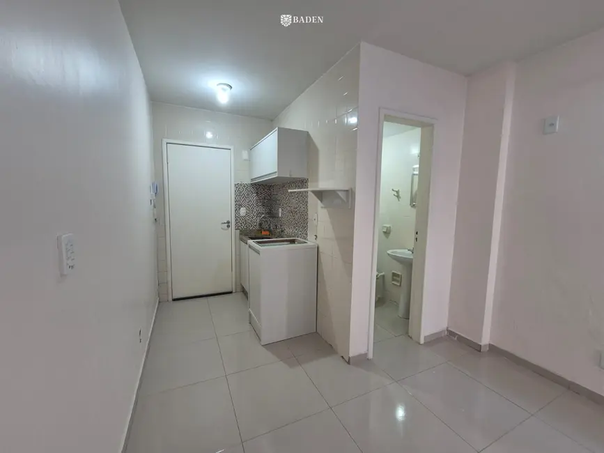 Apartamento com 1 quarto à venda, 37m2 em Centro, Balneario Camboriu - SC - imagem 3 Foto 3 de Apartamento com 1 quarto à venda, 37m2 em Centro, Balneario Camboriu - SC