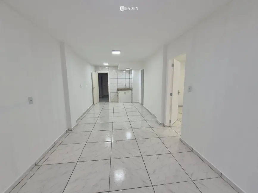 Apartamento com 1 quarto à venda, 70m2 em Centro, Balneario Camboriu - SC - imagem 2 Foto 2 de Apartamento com 1 quarto à venda, 70m2 em Centro, Balneario Camboriu - SC