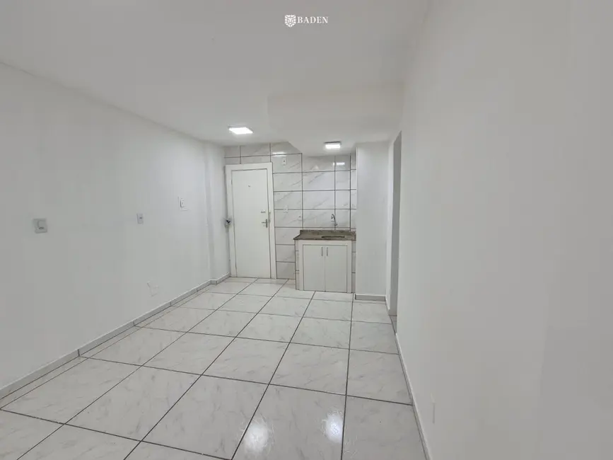 Apartamento com 1 quarto à venda, 70m2 em Centro, Balneario Camboriu - SC - imagem 3 Foto 3 de Apartamento com 1 quarto à venda, 70m2 em Centro, Balneario Camboriu - SC