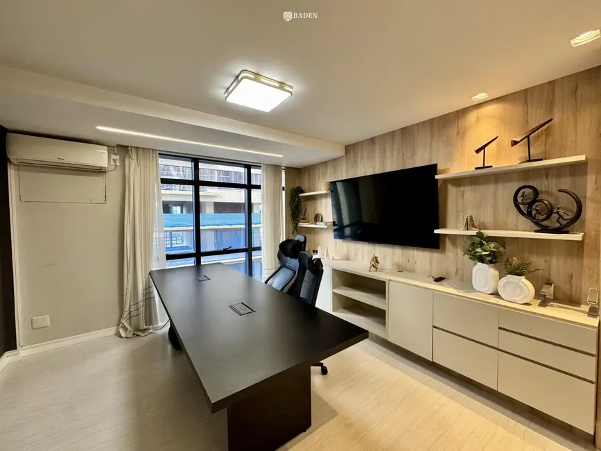 Foto 5 de Sala Comercial com 3 quartos à venda, 70m2 em Centro, Balneario Camboriu - SC