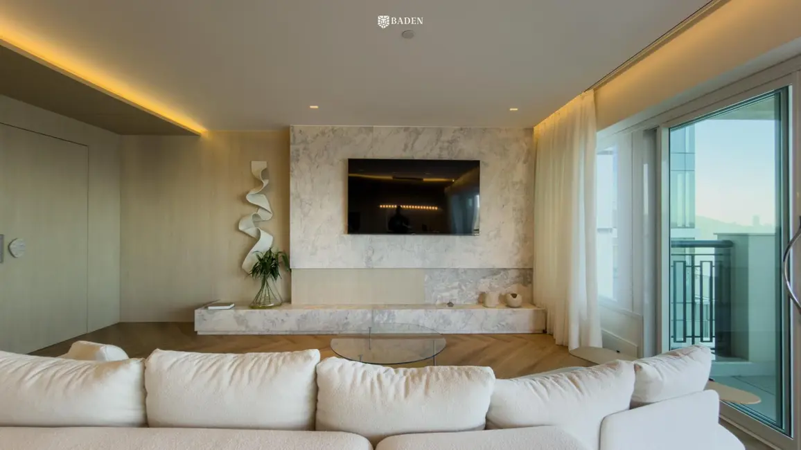 Apartamento com 4 quartos à venda, 230m2 em Centro, Balneario Camboriu - SC - imagem 4 Foto 4 de Apartamento com 4 quartos à venda, 230m2 em Centro, Balneario Camboriu - SC