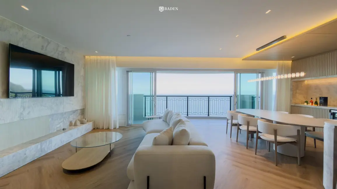 Apartamento com 4 quartos à venda, 230m2 em Centro, Balneario Camboriu - SC - imagem 1 Foto 1 de Apartamento com 4 quartos à venda, 230m2 em Centro, Balneario Camboriu - SC
