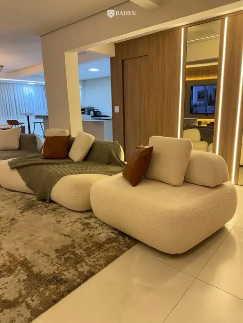 Foto 1 de Apartamento com 4 quartos à venda, 180m2 em Centro, Balneario Camboriu - SC