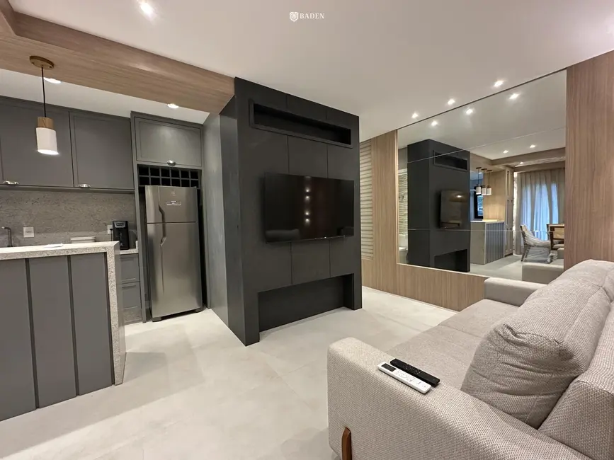 Apartamento com 2 quartos à venda, 67m2 em Praia dos Amores, Balneario Camboriu - SC - imagem 2 Foto 2 de Apartamento com 2 quartos à venda, 67m2 em Praia dos Amores, Balneario Camboriu - SC