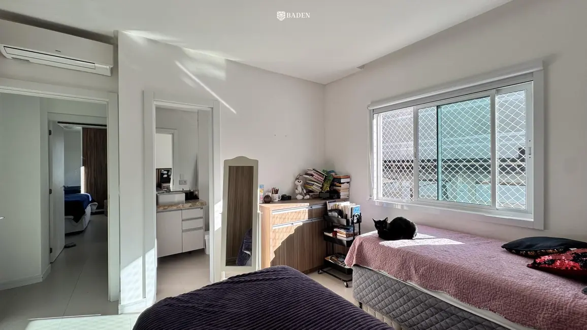 Apartamento com 2 quartos à venda, 90m2 em Pioneiros, Balneario Camboriu - SC - imagem 9 Foto 9 de Apartamento com 2 quartos à venda, 90m2 em Pioneiros, Balneario Camboriu - SC