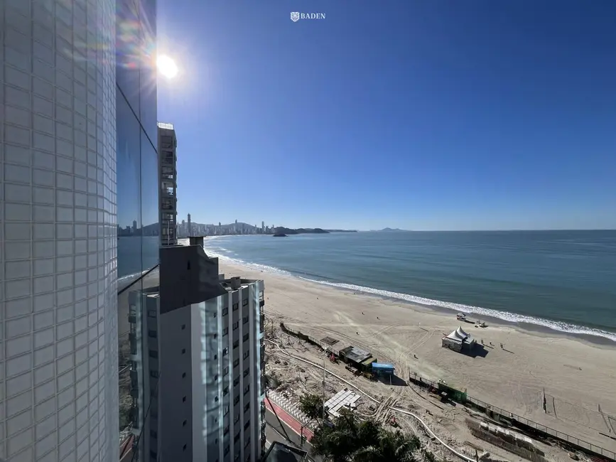 Apartamento com 4 quartos para alugar, 316m2 em Balneario Camboriu - SC - imagem 8 Foto 8 de Apartamento com 4 quartos para alugar, 316m2 em Balneario Camboriu - SC