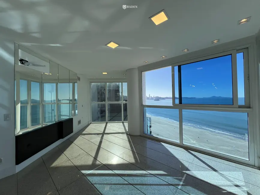 Apartamento com 4 quartos para alugar, 316m2 em Balneario Camboriu - SC - imagem 9 Foto 9 de Apartamento com 4 quartos para alugar, 316m2 em Balneario Camboriu - SC