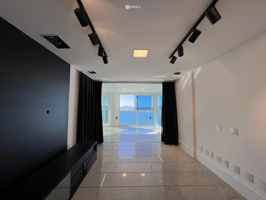 Apartamento com 4 quartos para alugar, 316m2 em Balneario Camboriu - SC - imagem 4 Foto 4 de Apartamento com 4 quartos para alugar, 316m2 em Balneario Camboriu - SC