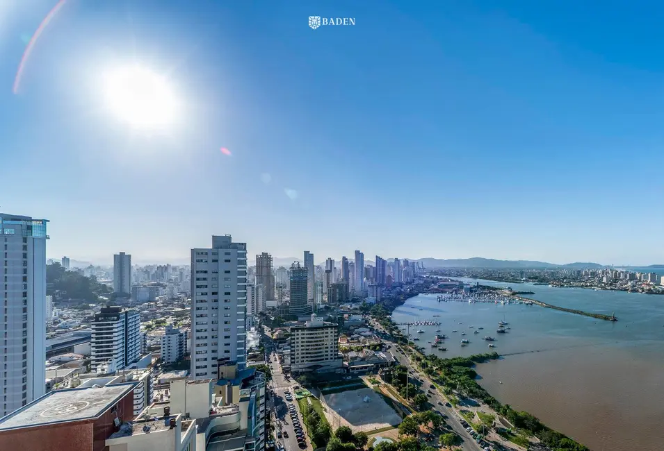 Apartamento com 4 quartos à venda, 219m2 em Fazenda, Itajai - SC - imagem 7 Foto 7 de Apartamento com 4 quartos à venda, 219m2 em Fazenda, Itajai - SC