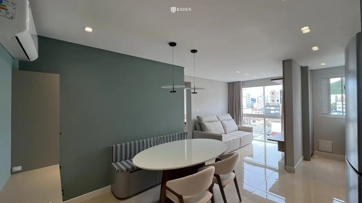 Foto 2 de Apartamento com 2 quartos à venda, 61m2 em Nações, Balneario Camboriu - SC