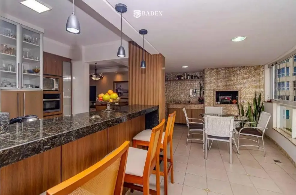 Apartamento com 3 quartos à venda, 104m2 em Centro, Balneario Camboriu - SC - imagem 1 Foto 1 de Apartamento com 3 quartos à venda, 104m2 em Centro, Balneario Camboriu - SC