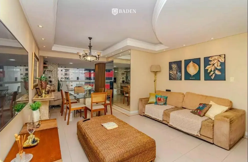 Apartamento com 3 quartos à venda, 104m2 em Centro, Balneario Camboriu - SC - imagem 9 Foto 9 de Apartamento com 3 quartos à venda, 104m2 em Centro, Balneario Camboriu - SC