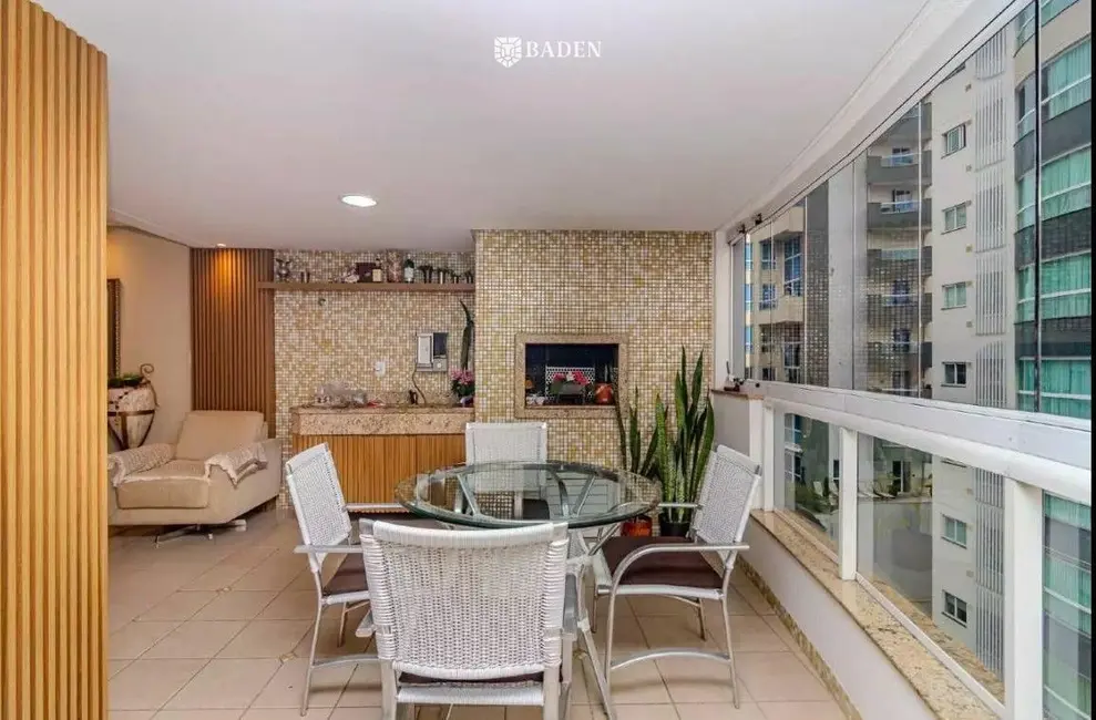 Apartamento com 3 quartos à venda, 104m2 em Centro, Balneario Camboriu - SC - imagem 3 Foto 3 de Apartamento com 3 quartos à venda, 104m2 em Centro, Balneario Camboriu - SC