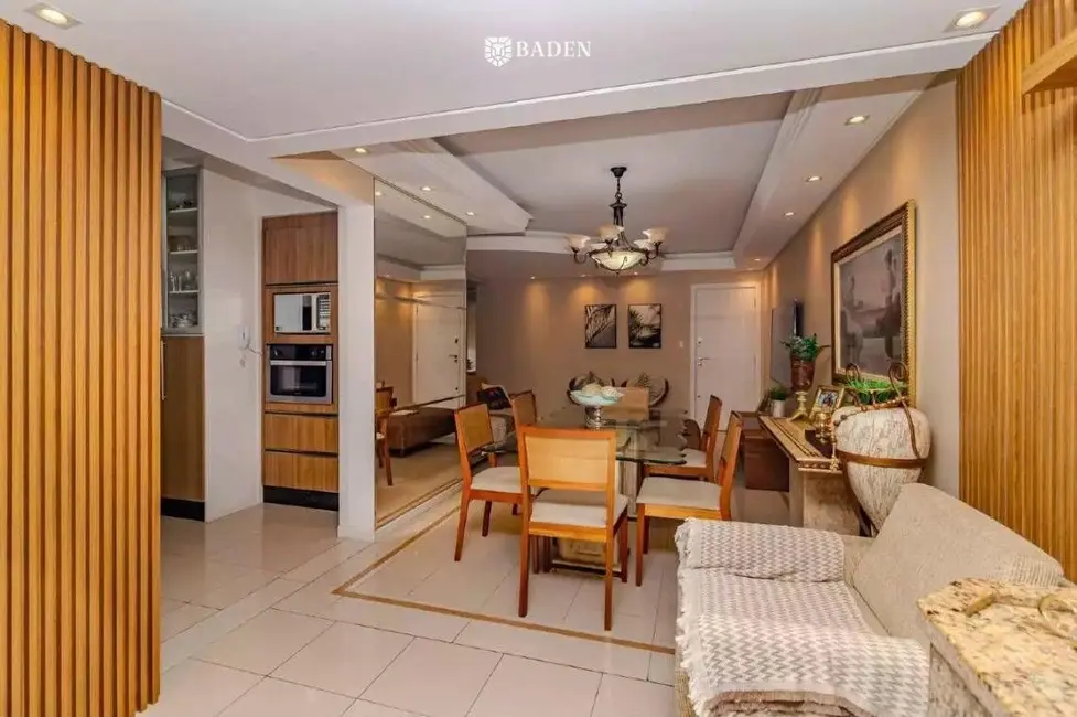 Apartamento com 3 quartos à venda, 104m2 em Centro, Balneario Camboriu - SC - imagem 5 Foto 5 de Apartamento com 3 quartos à venda, 104m2 em Centro, Balneario Camboriu - SC
