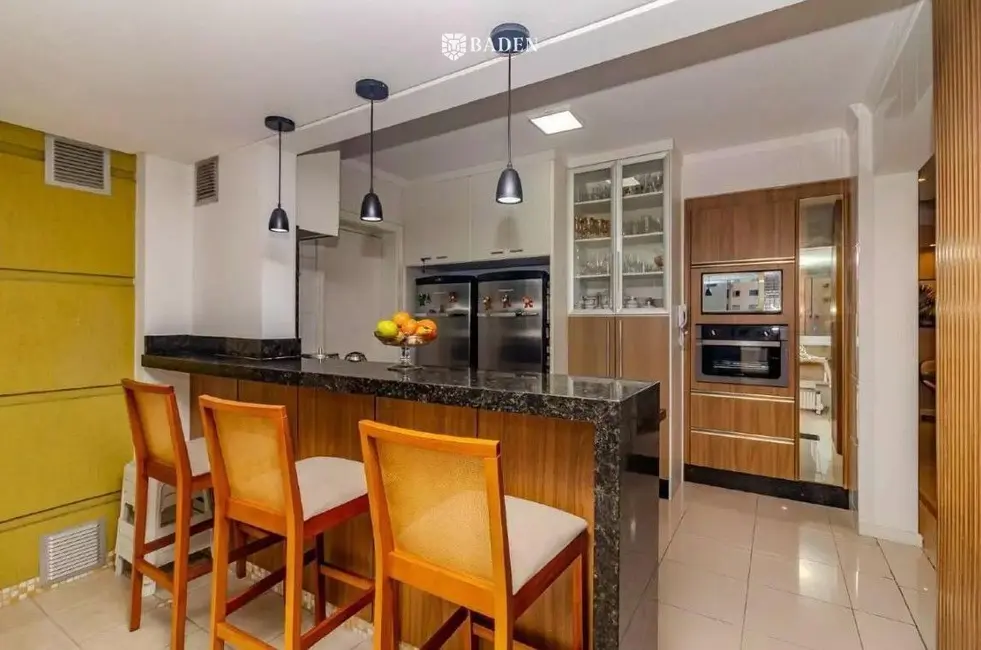 Apartamento com 3 quartos à venda, 104m2 em Centro, Balneario Camboriu - SC - imagem 4 Foto 4 de Apartamento com 3 quartos à venda, 104m2 em Centro, Balneario Camboriu - SC