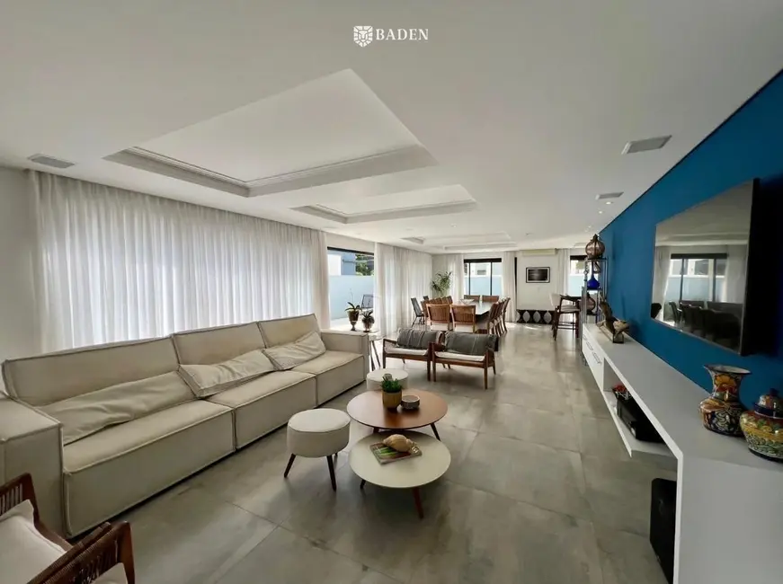 Casa de Condomínio com 4 quartos à venda, 258m2 em Barra, Balneario Camboriu - SC - imagem 1 Foto 1 de Casa de Condomínio com 4 quartos à venda, 258m2 em Barra, Balneario Camboriu - SC