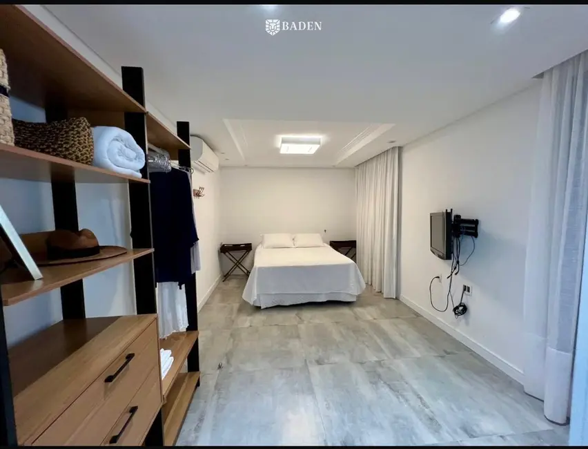 Casa de Condomínio com 4 quartos à venda, 258m2 em Barra, Balneario Camboriu - SC - imagem 8 Foto 8 de Casa de Condomínio com 4 quartos à venda, 258m2 em Barra, Balneario Camboriu - SC
