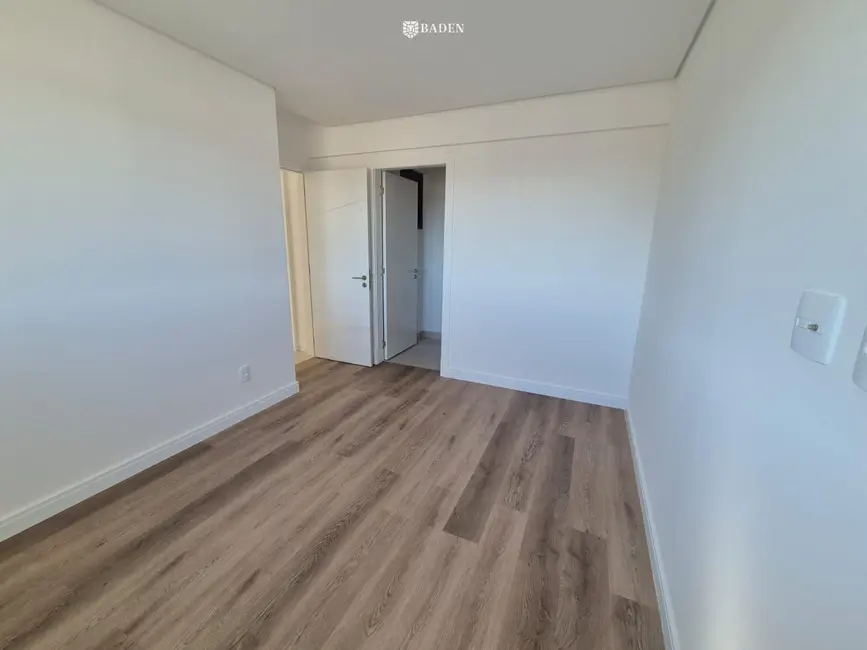 Apartamento com 2 quartos à venda, 73m2 em Camboriu - SC - imagem 8 Foto 8 de Apartamento com 2 quartos à venda, 73m2 em Camboriu - SC