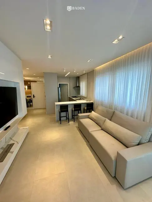 Foto 2 de Apartamento com 3 quartos à venda, 116m2 em Meia Praia, Itapema - SC
