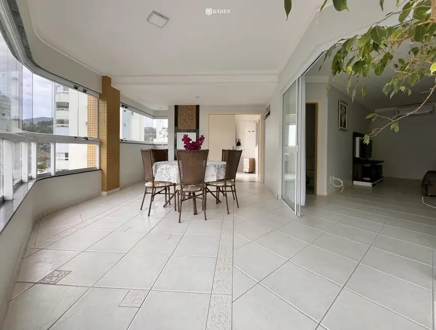 Foto 8 de Apartamento com 3 quartos para alugar, 124m2 em Pioneiros, Balneario Camboriu - SC