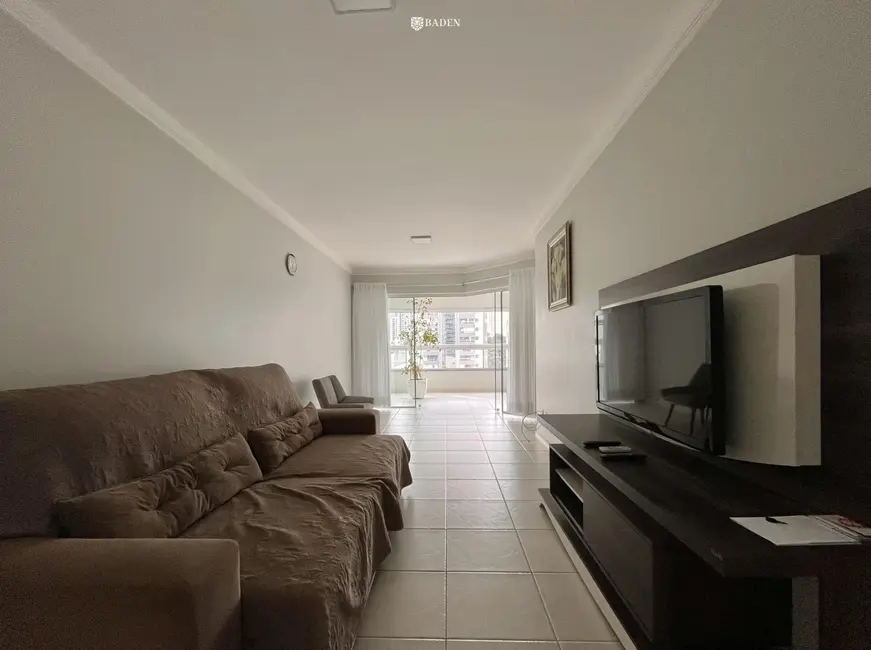 Foto 3 de Apartamento com 3 quartos para alugar, 124m2 em Pioneiros, Balneario Camboriu - SC