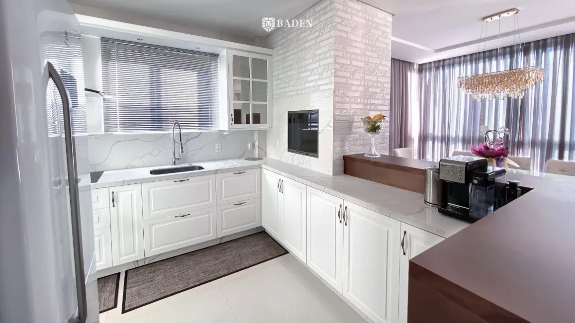 Apartamento com 3 quartos à venda, 118m2 em Centro, Balneario Camboriu - SC - imagem 5 Foto 5 de Apartamento com 3 quartos à venda, 118m2 em Centro, Balneario Camboriu - SC