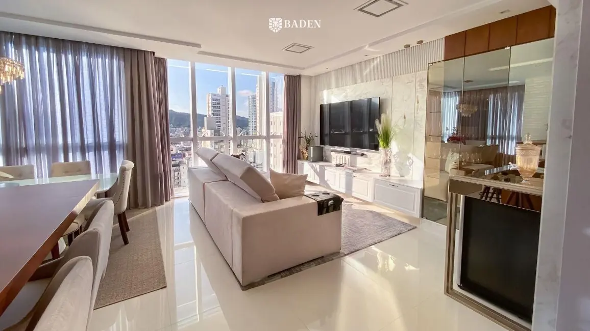 Apartamento com 3 quartos à venda, 118m2 em Centro, Balneario Camboriu - SC - imagem 1 Foto 1 de Apartamento com 3 quartos à venda, 118m2 em Centro, Balneario Camboriu - SC