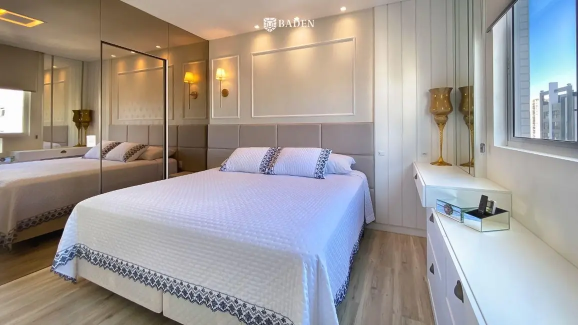 Apartamento com 3 quartos à venda, 118m2 em Centro, Balneario Camboriu - SC - imagem 8 Foto 8 de Apartamento com 3 quartos à venda, 118m2 em Centro, Balneario Camboriu - SC