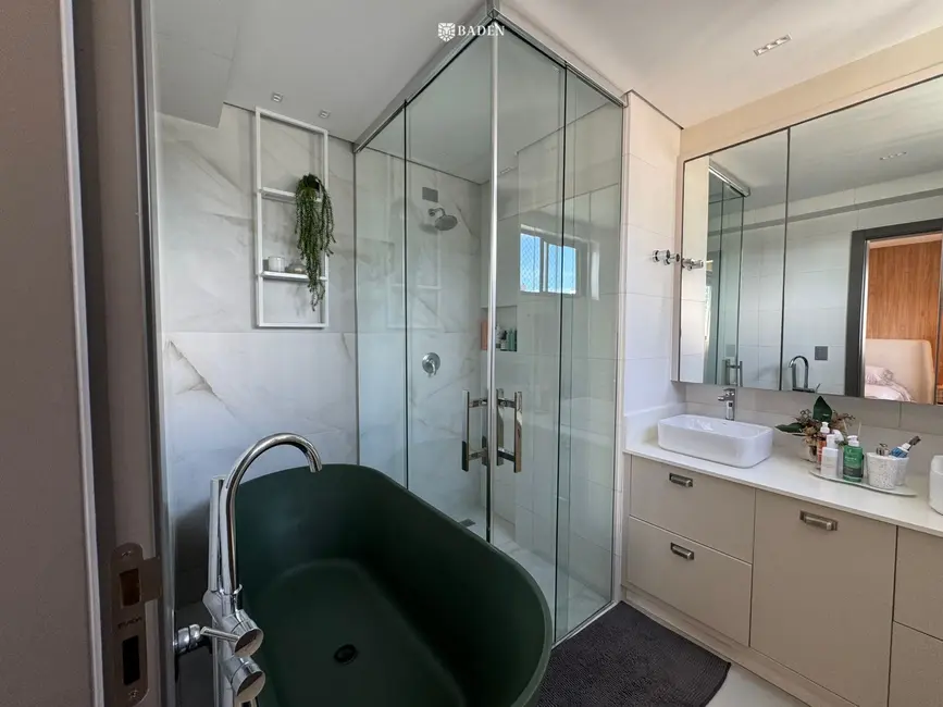 Foto 9 de Apartamento com 3 quartos à venda, 130m2 em Centro, Balneario Camboriu - SC