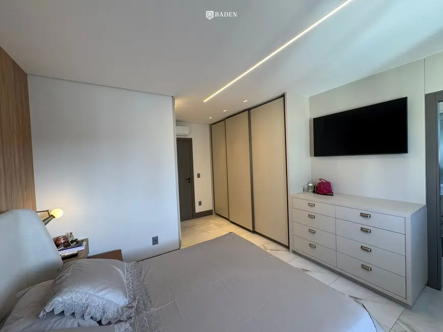 Foto 8 de Apartamento com 3 quartos à venda, 130m2 em Centro, Balneario Camboriu - SC