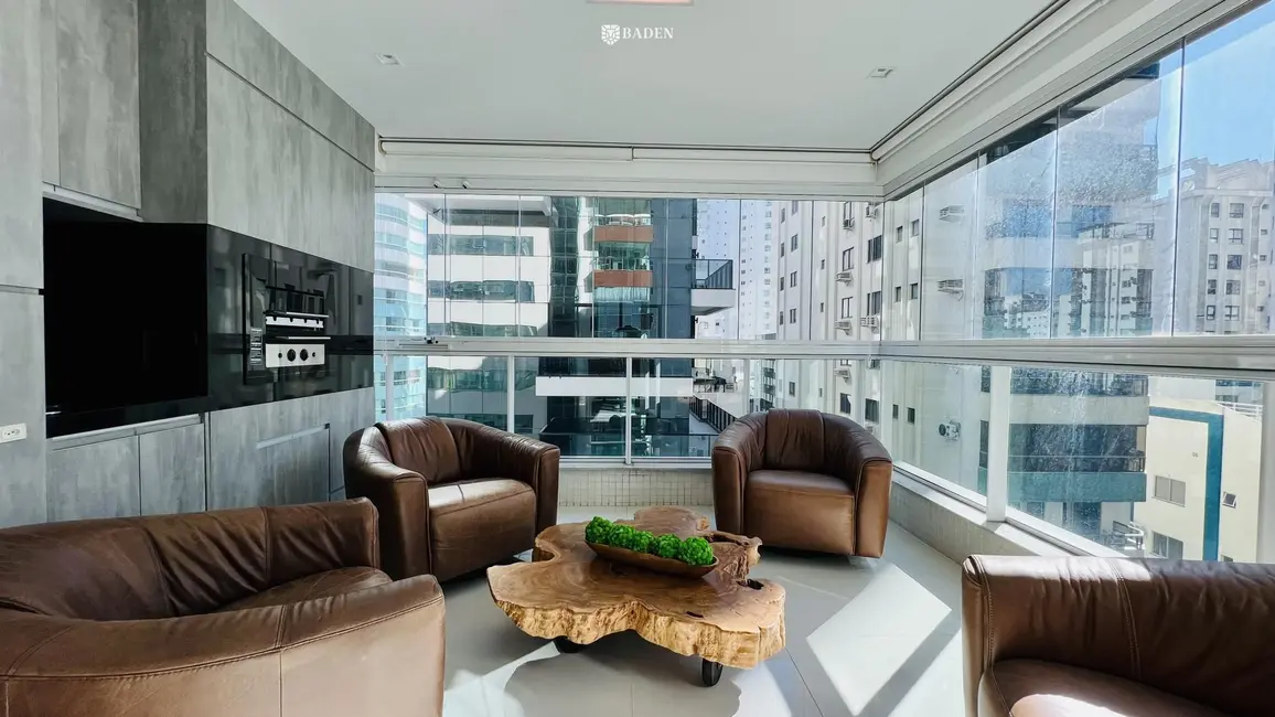 Apartamento com 3 quartos para alugar, 152m2 em Balneario Camboriu - SC - imagem 9 Foto 9 de Apartamento com 3 quartos para alugar, 152m2 em Balneario Camboriu - SC