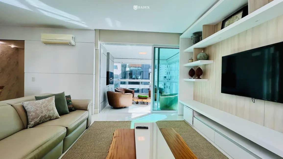 Apartamento com 3 quartos para alugar, 152m2 em Balneario Camboriu - SC - imagem 7 Foto 7 de Apartamento com 3 quartos para alugar, 152m2 em Balneario Camboriu - SC