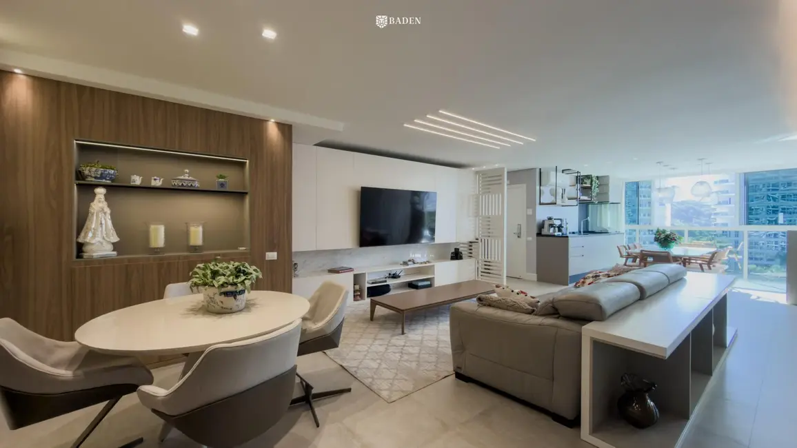 Apartamento com 4 quartos à venda, 196m2 em Itajai - SC - imagem 6 Foto 6 de Apartamento com 4 quartos à venda, 196m2 em Itajai - SC