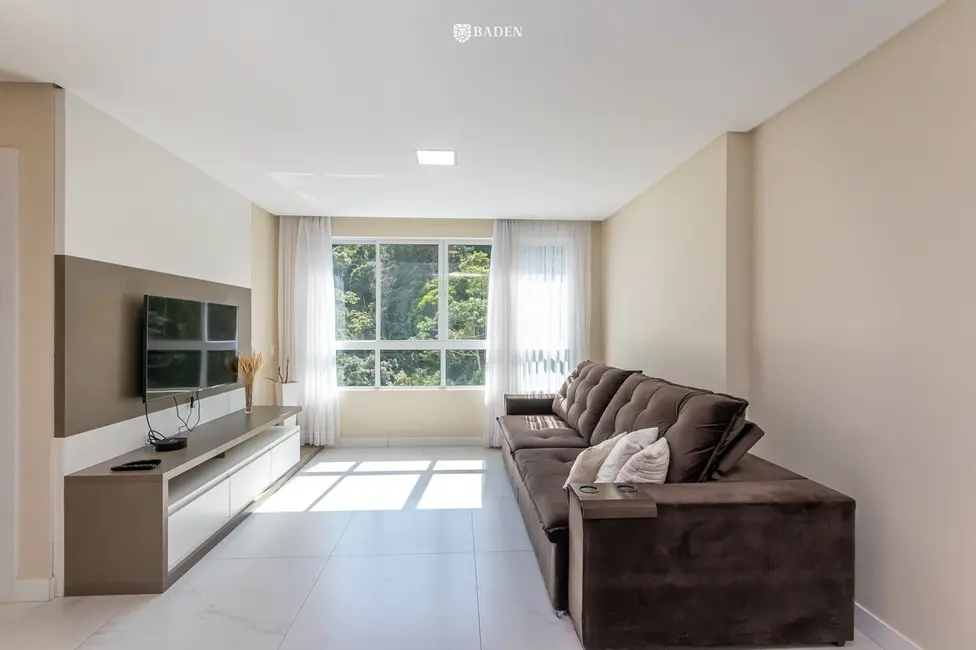 Apartamento com 4 quartos à venda, 132m2 em Pioneiros, Balneario Camboriu - SC - imagem 1 Foto 1 de Apartamento com 4 quartos à venda, 132m2 em Pioneiros, Balneario Camboriu - SC